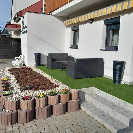 Nyirfa Apartmanhaz Appartement *