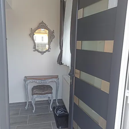 アパート Nyirfa Apartmanhaz *