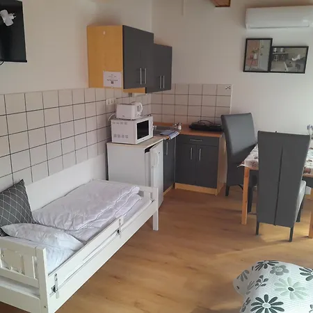 Nyirfa Apartmanhaz アパート