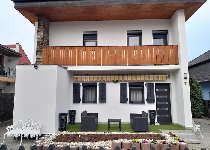 Nyirfa Apartmanhaz