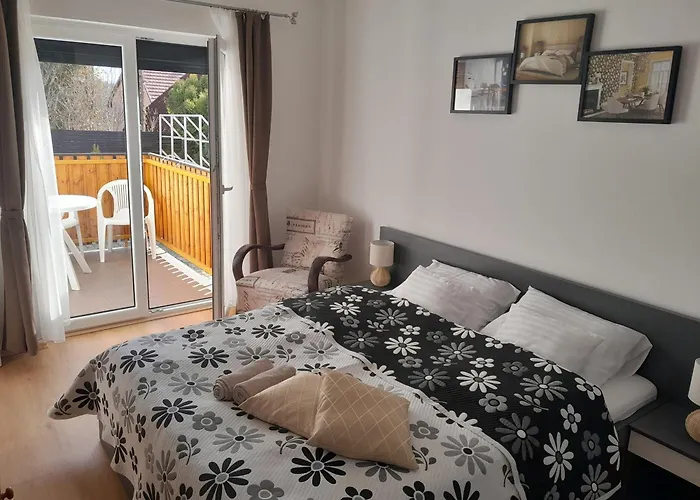 Nyirfa Apartmanhaz Appartement