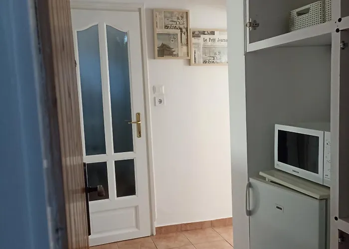 Lägenhet Nyirfa Apartmanhaz *